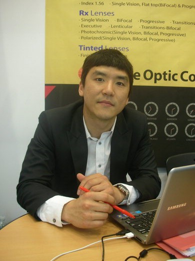 20면 샤인광학 인터뷰 사진