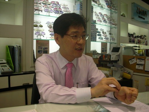 25면 안경원 탐방