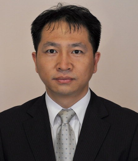 16면 기고자 추병선