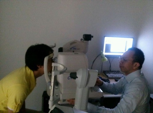 8면 알콘 싱가포르 안경원1