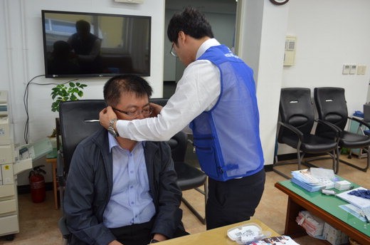 8면 다비치 봉사활동