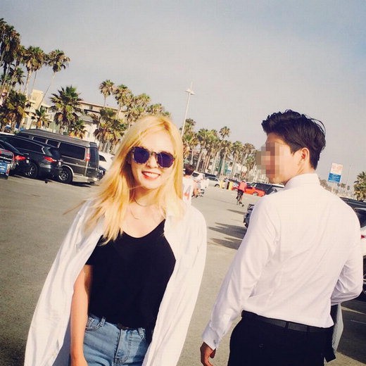 현아_인스타_AM_AVA1 (2)