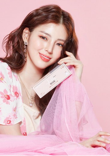 렌즈타운-한소희화보