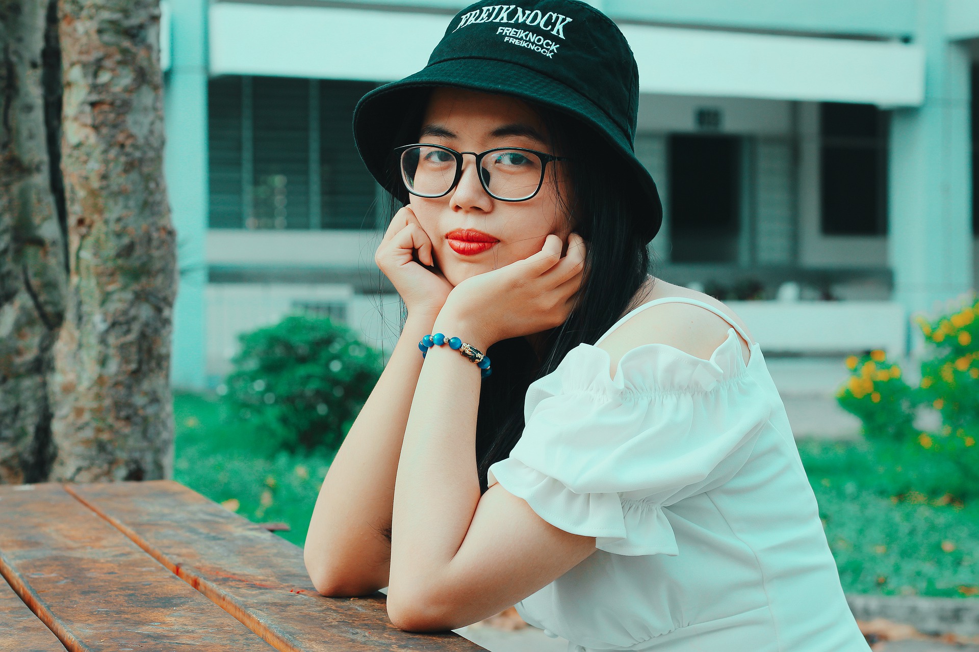 레트로 열풍이 불면서 벙거지 모자가 유행이다(사진=픽사베이)