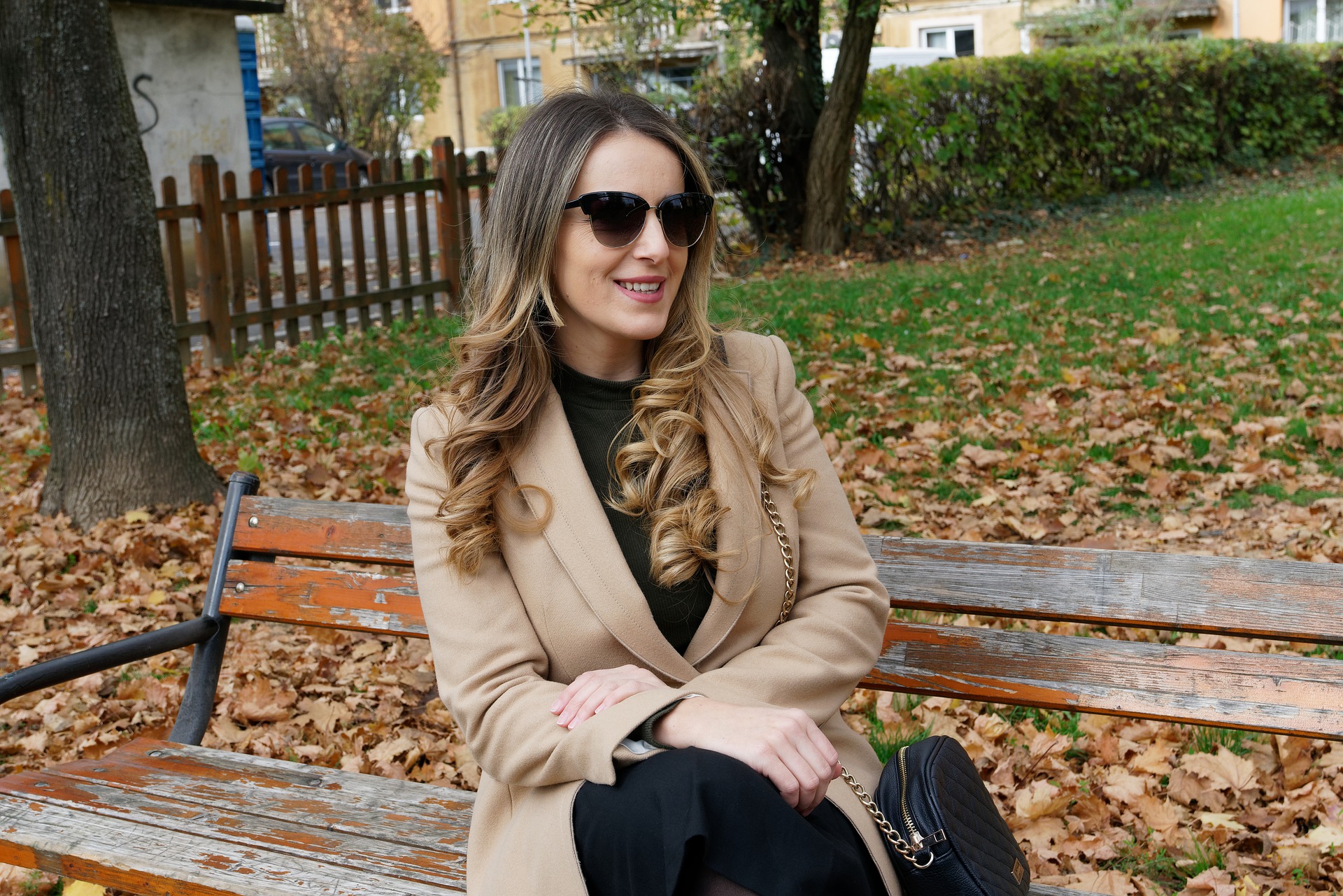 가을에도 눈 건강을 위해 선글라스를 써야 한다 (사진=픽사베이)