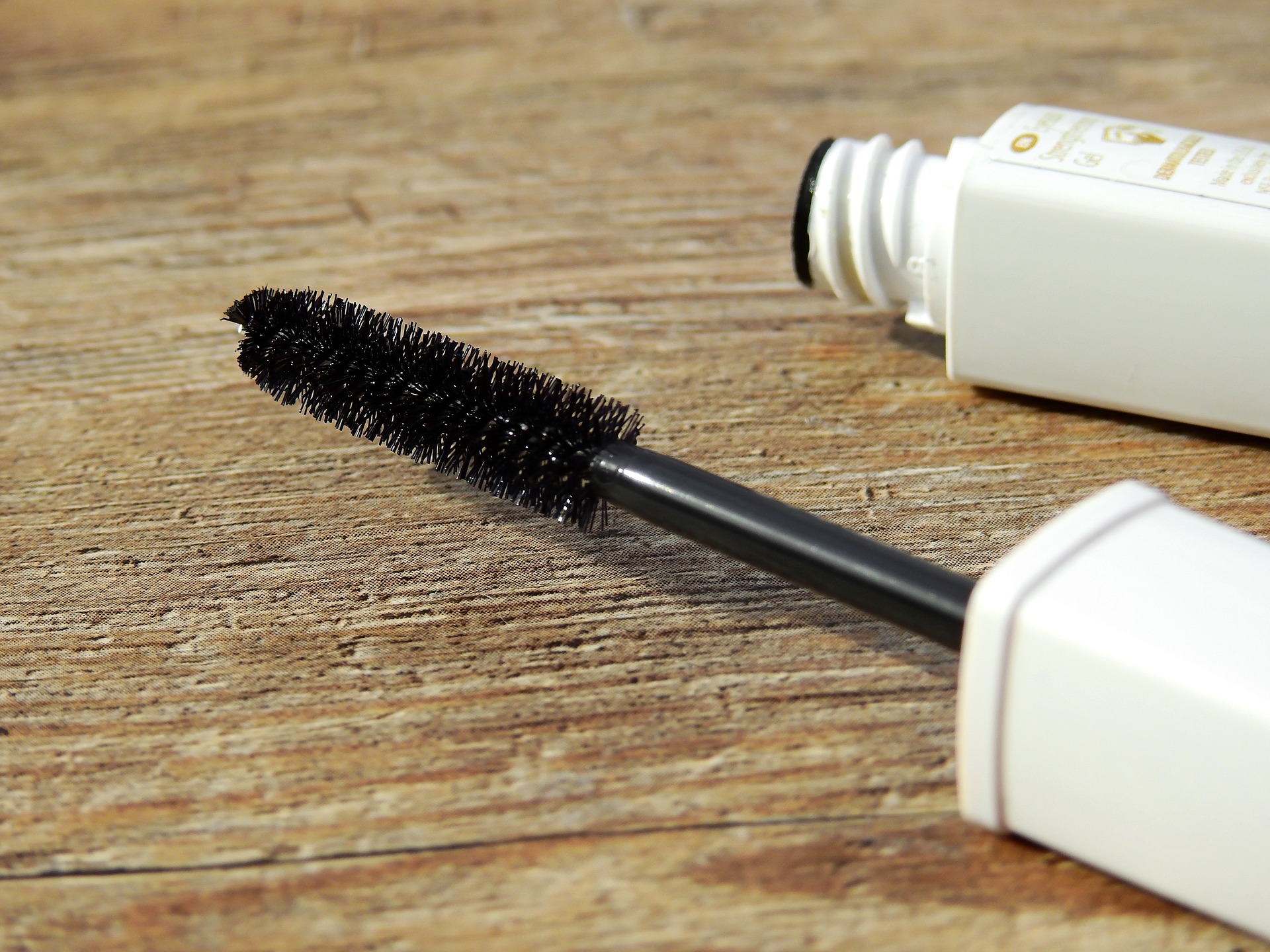 속눈썹을 아름답고 풍성하게 만들어 주는 마스카라 (사진=픽사베이)