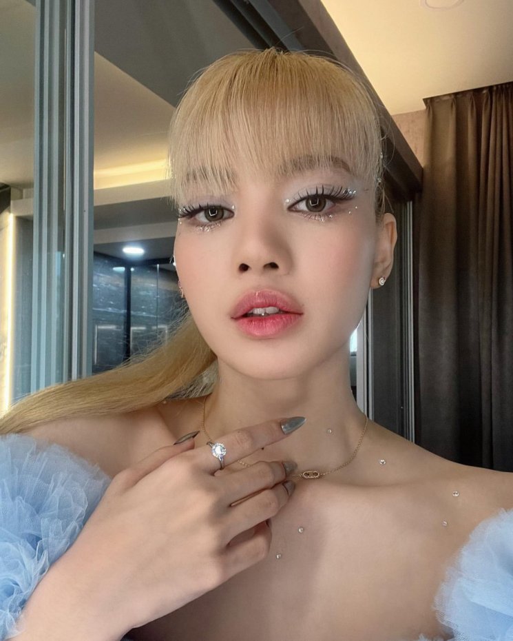 리사 @lalalalisa_m 인스타그램