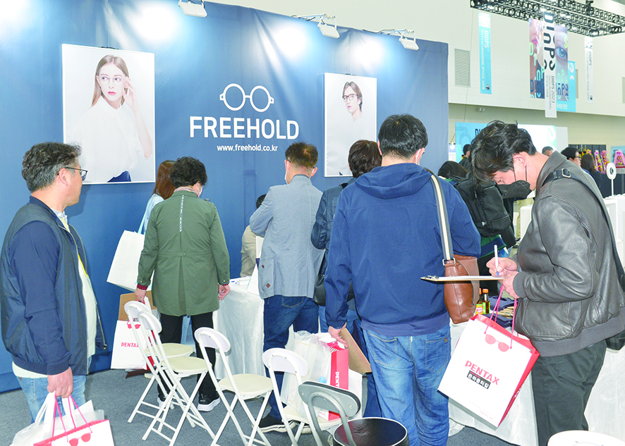 가장 많은 참관객이 찾은 프리홀드 부스모습