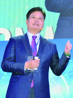 한국호야렌즈 정병헌 대표