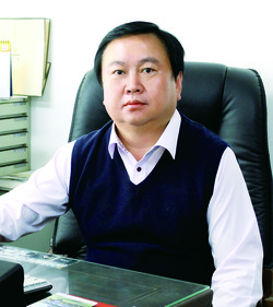 안경매니져 김재목 대표