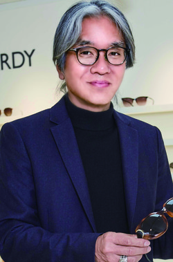 룩옵틱스 허명효 회장